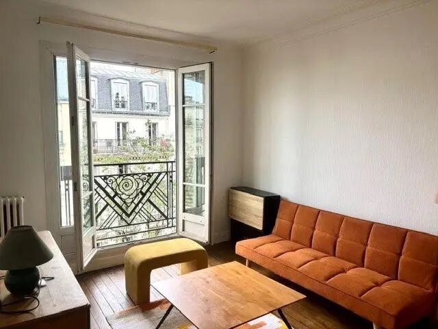 Appartement à louer, 29m², Paris 18ème