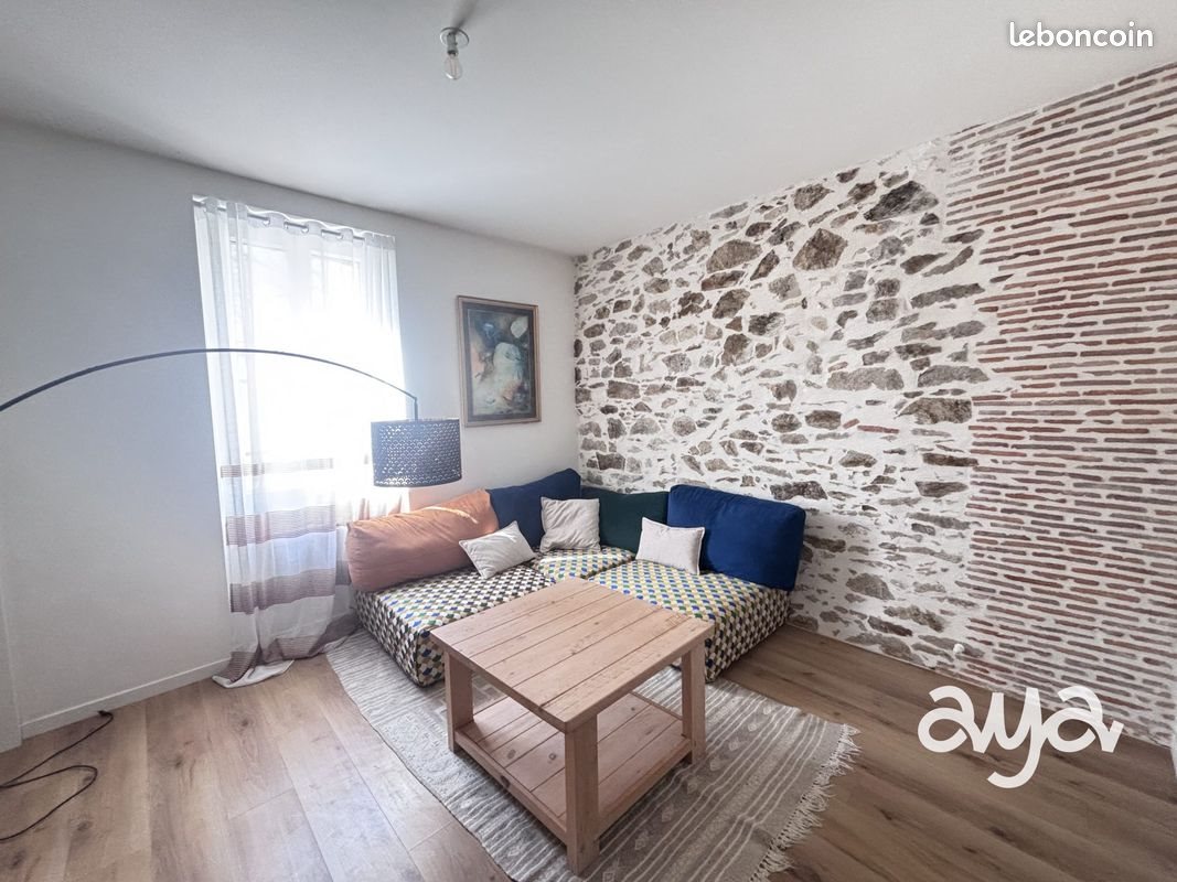 Appartement à louer, 49m², Saint-Etienne-de-Montluc