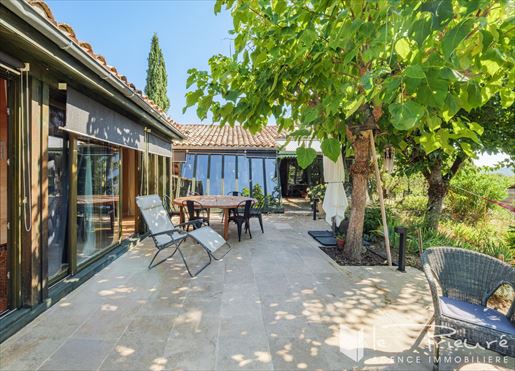 6 pièces 123 m² · à Les Cabannes · 123 m² · 315 000 €