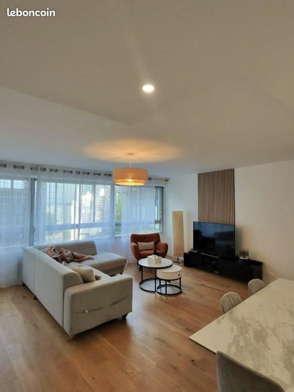 Appartement à louer, 79m², Courbevoie