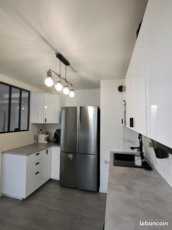 Appartement à louer, 79m², Courbevoie