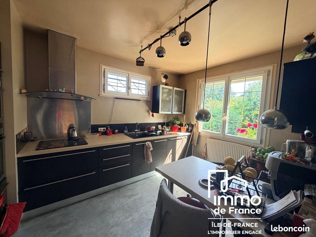 Maison à vendre, 112m², Limetz-Villez
