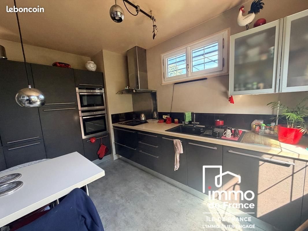 Maison à vendre, 112m², Limetz-Villez