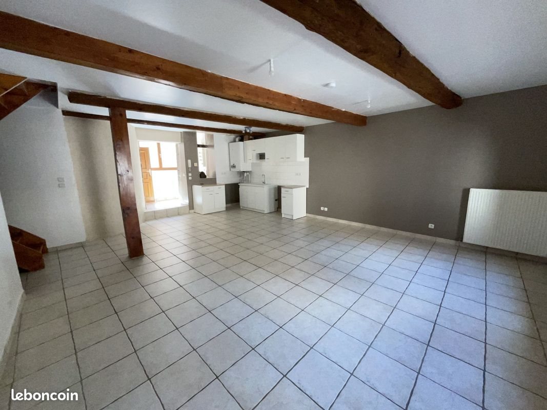 Appartement à louer, 73m², Sury-le-Comtal