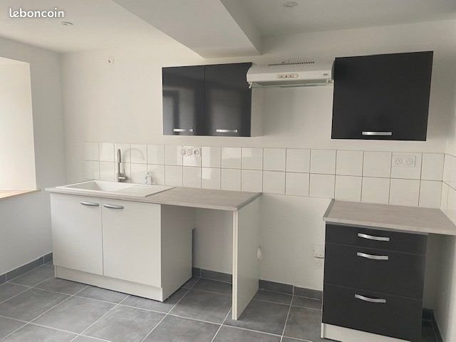 Appartement à louer, 35m², Chambost-Longessaigne