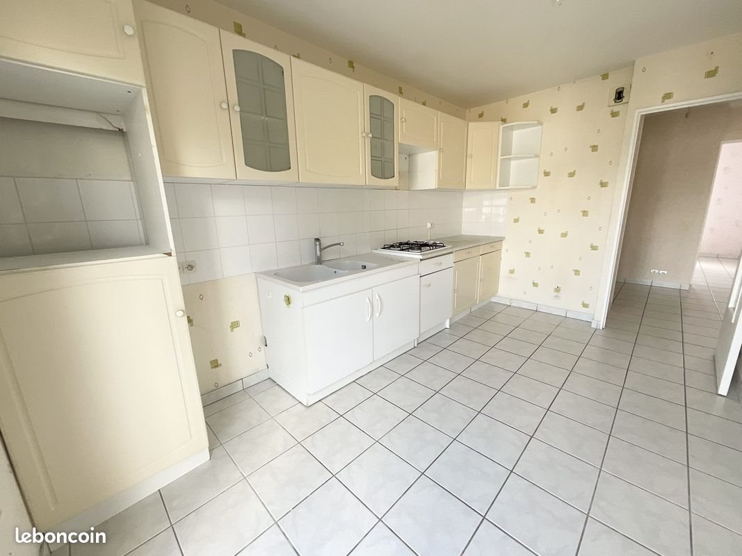 Appartement à louer, 72m², Bonson