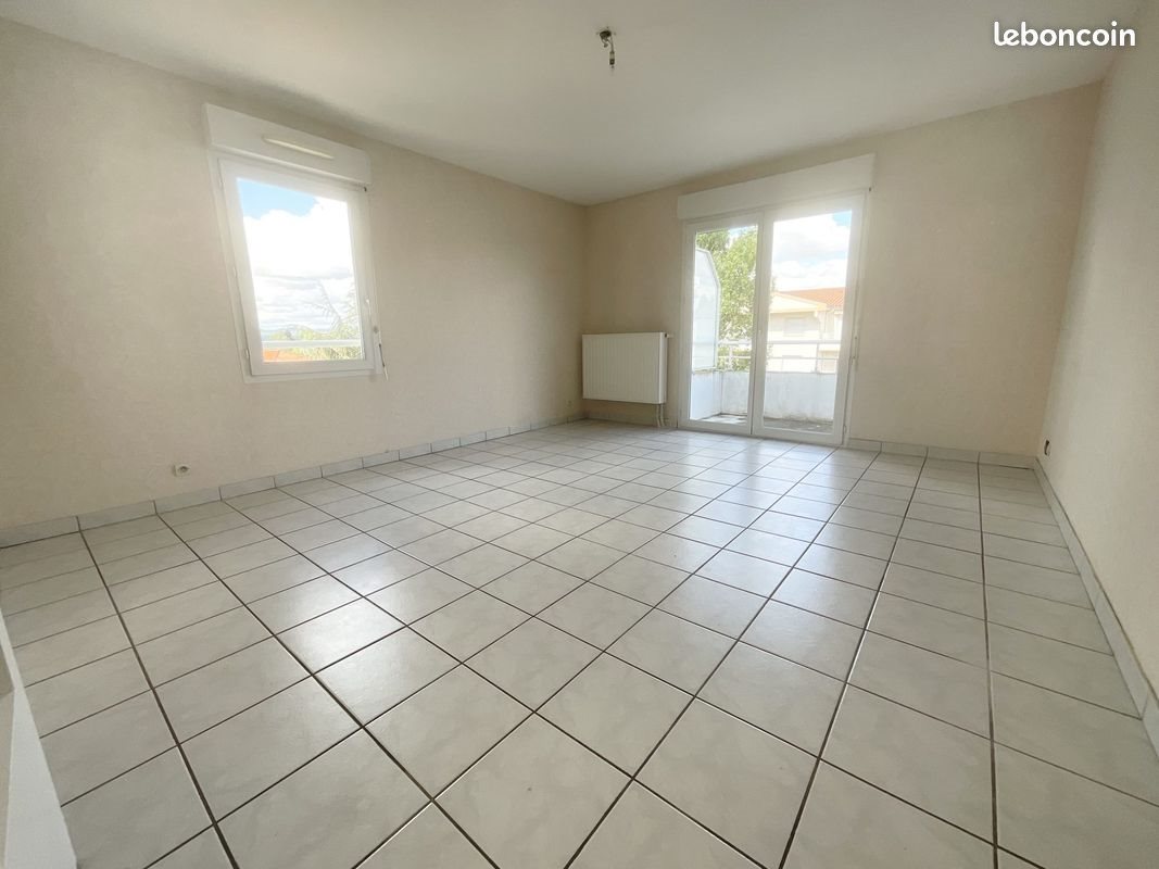 Appartement à louer, 72m², Bonson