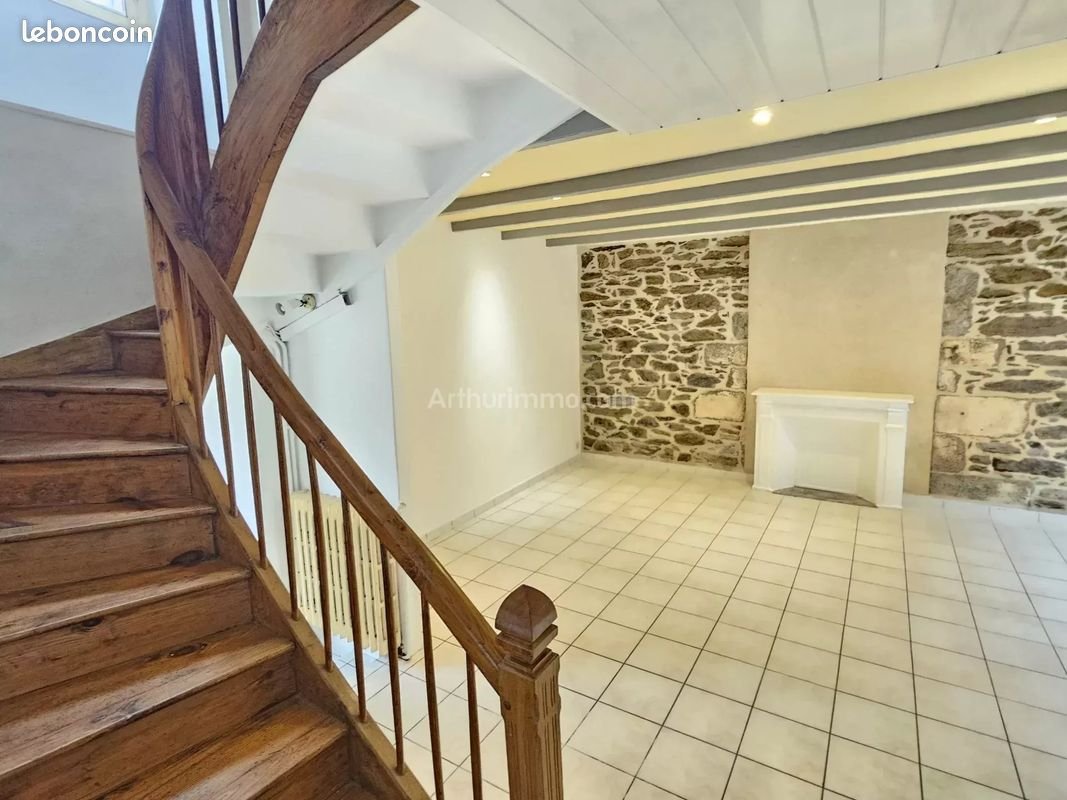 Maison à louer, 112m², Belle-Isle-en-Terre