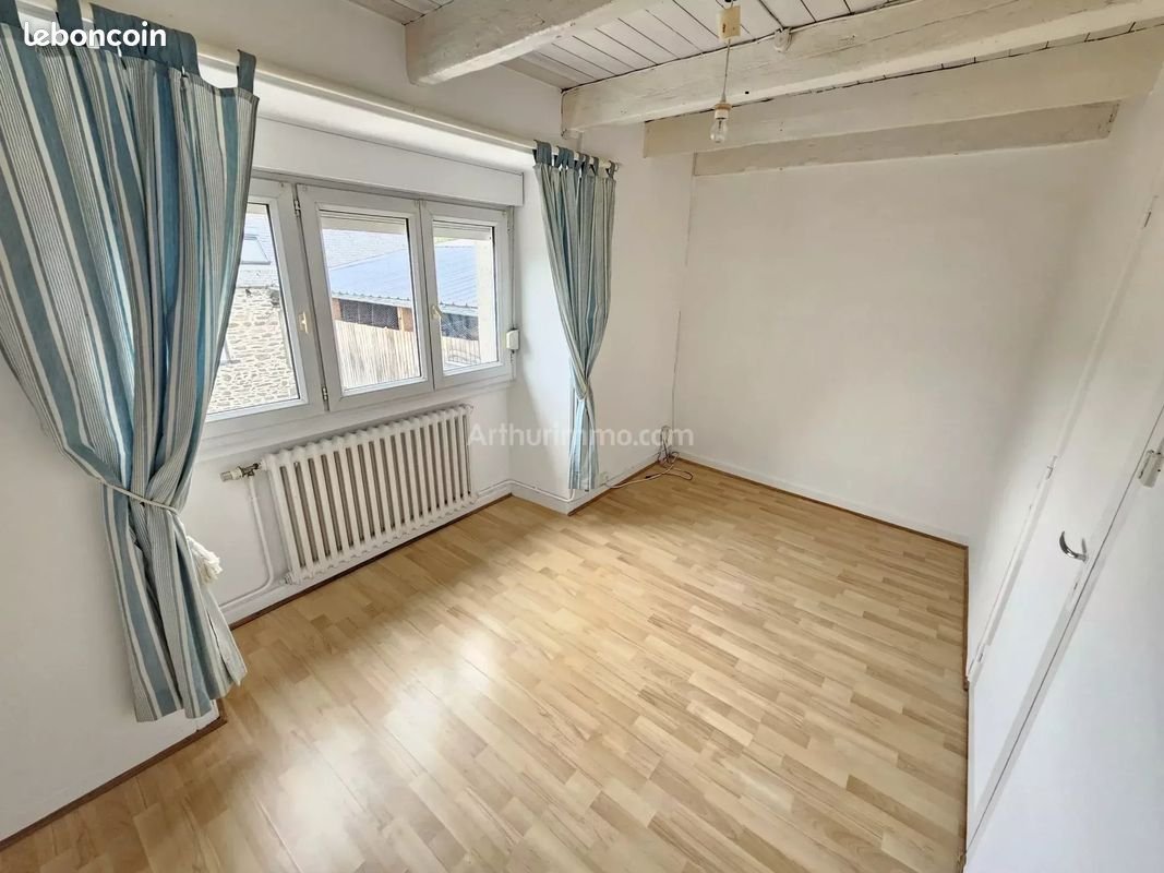 Maison à louer, 112m², Belle-Isle-en-Terre
