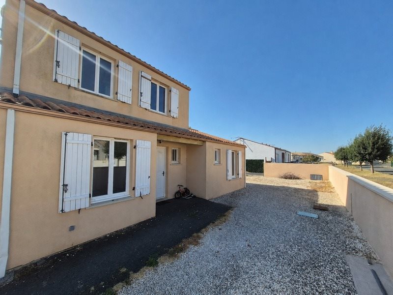 Maison à vendre, 114m², Lussant