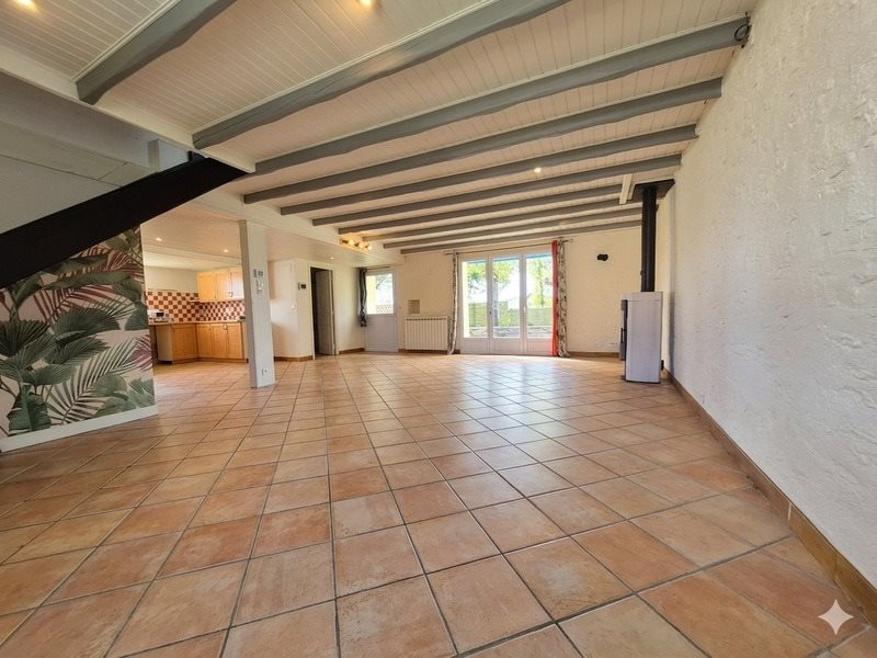 Maison à vendre, 116m², Lussant