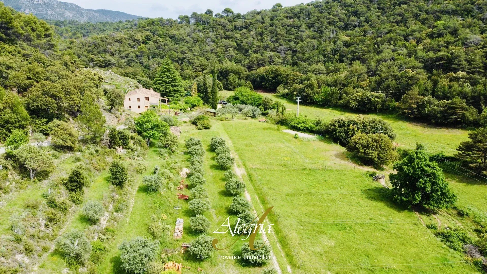 Maison à vendre, 505m², Aups
