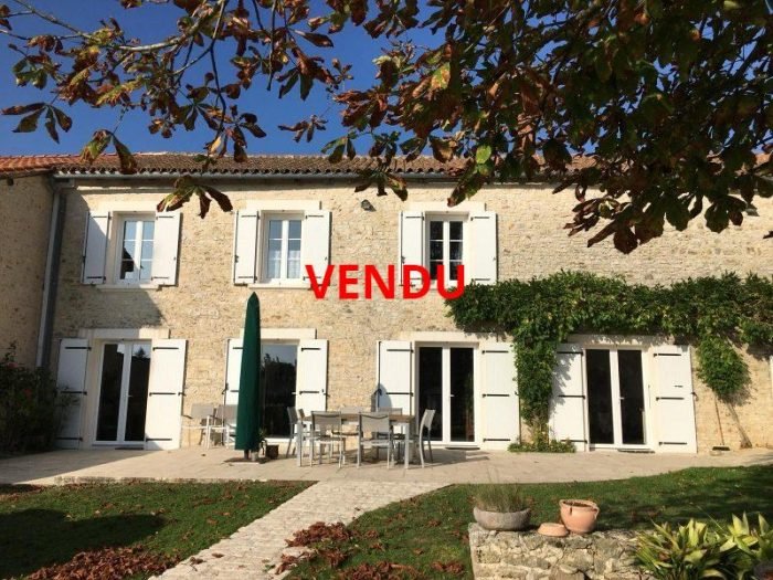 Maison à vendre, 220m², Saint-Laurent-de-Céris