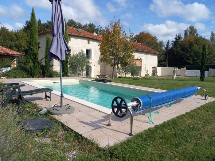 Maison à vendre, 158m², Chasseneuil-sur-Bonnieure