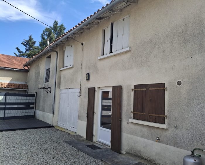 Maison à vendre, 90m², Chasseneuil-sur-Bonnieure
