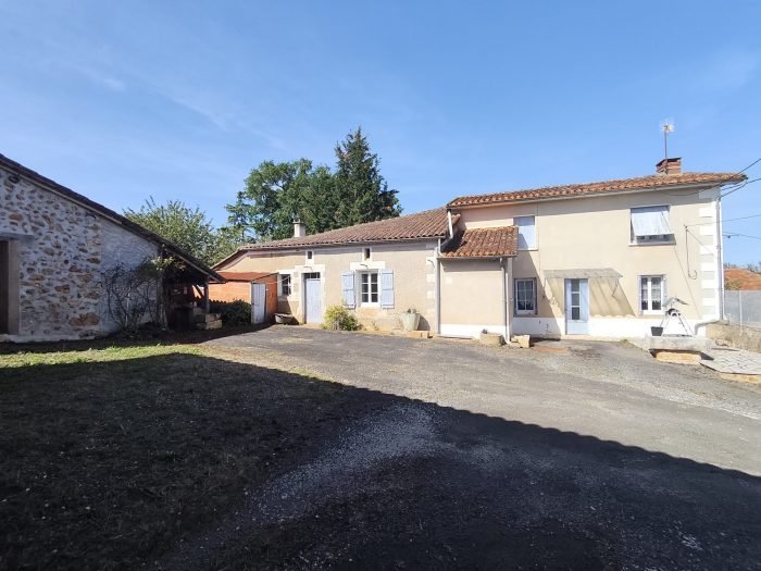 Maison à vendre, 117m², La Rochefoucauld-en-Angoumois