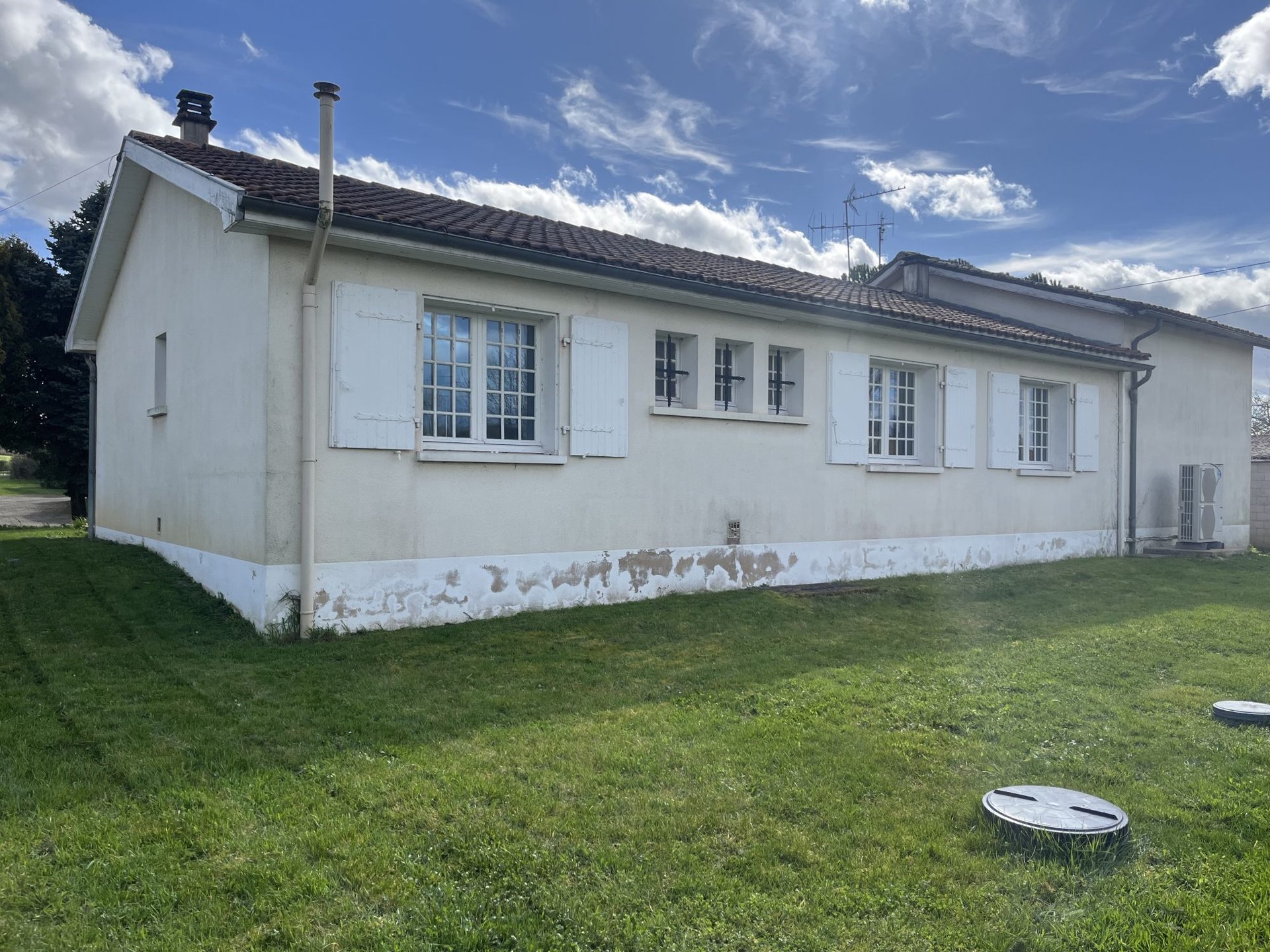 Maison à vendre, 102m², Chasseneuil-sur-Bonnieure