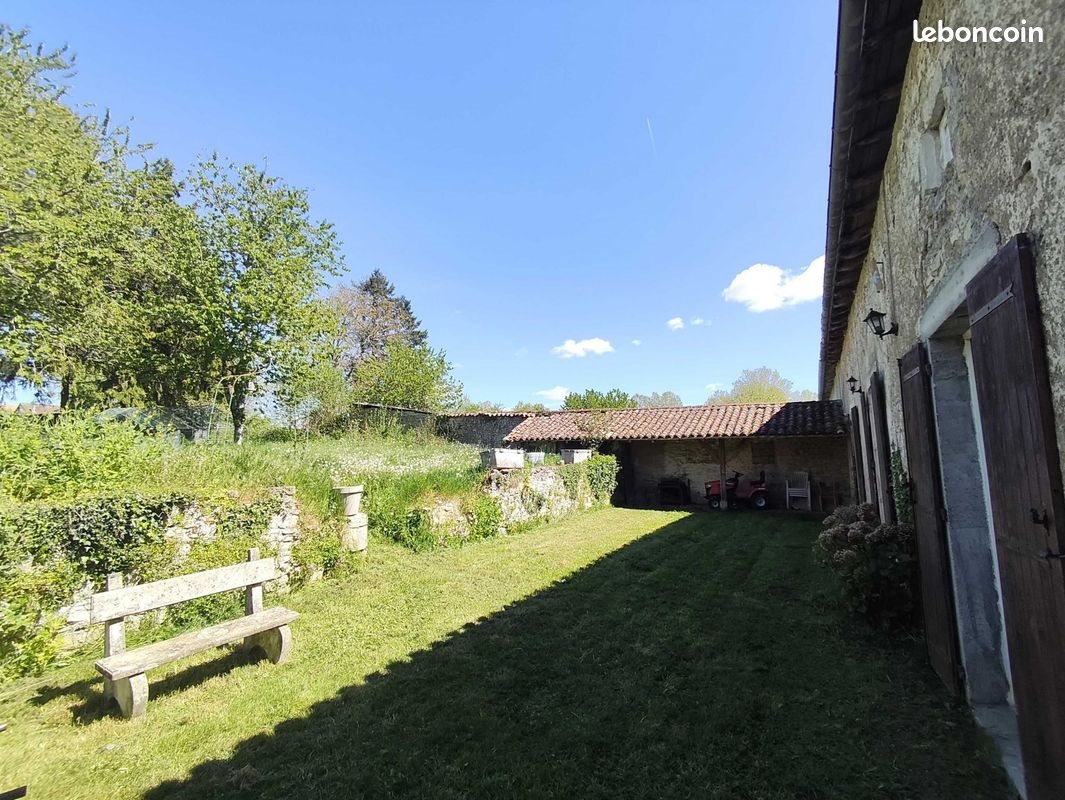 Maison à vendre, 200m², Saint-Laurent-de-Céris