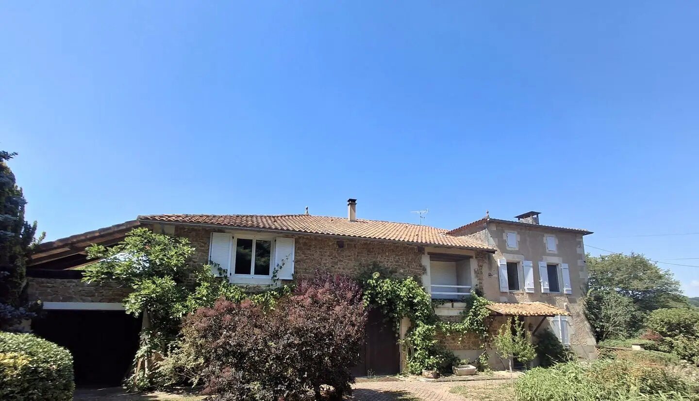 Maison à vendre, 275m², Chasseneuil-sur-Bonnieure