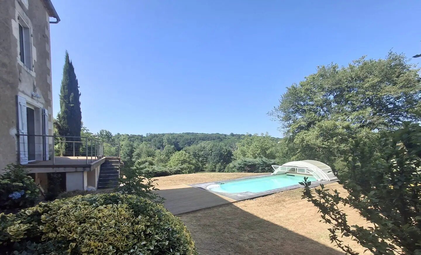 Maison à vendre, 275m², Chasseneuil-sur-Bonnieure