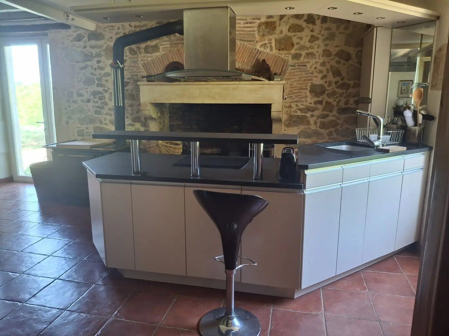 Maison à vendre, 275m², Chasseneuil-sur-Bonnieure
