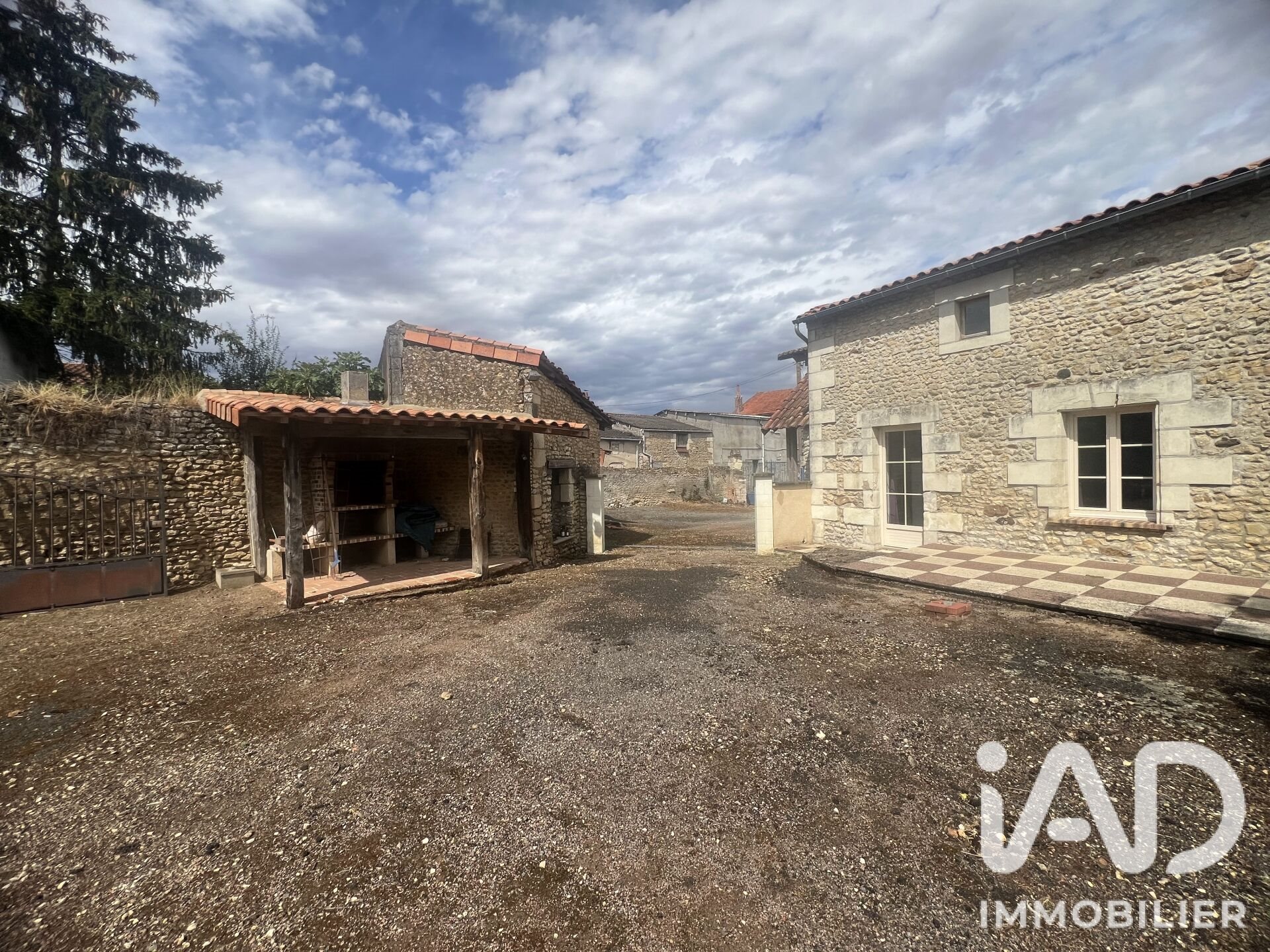 Maison à vendre, 170m², Saint-Léger-de-Montbrun