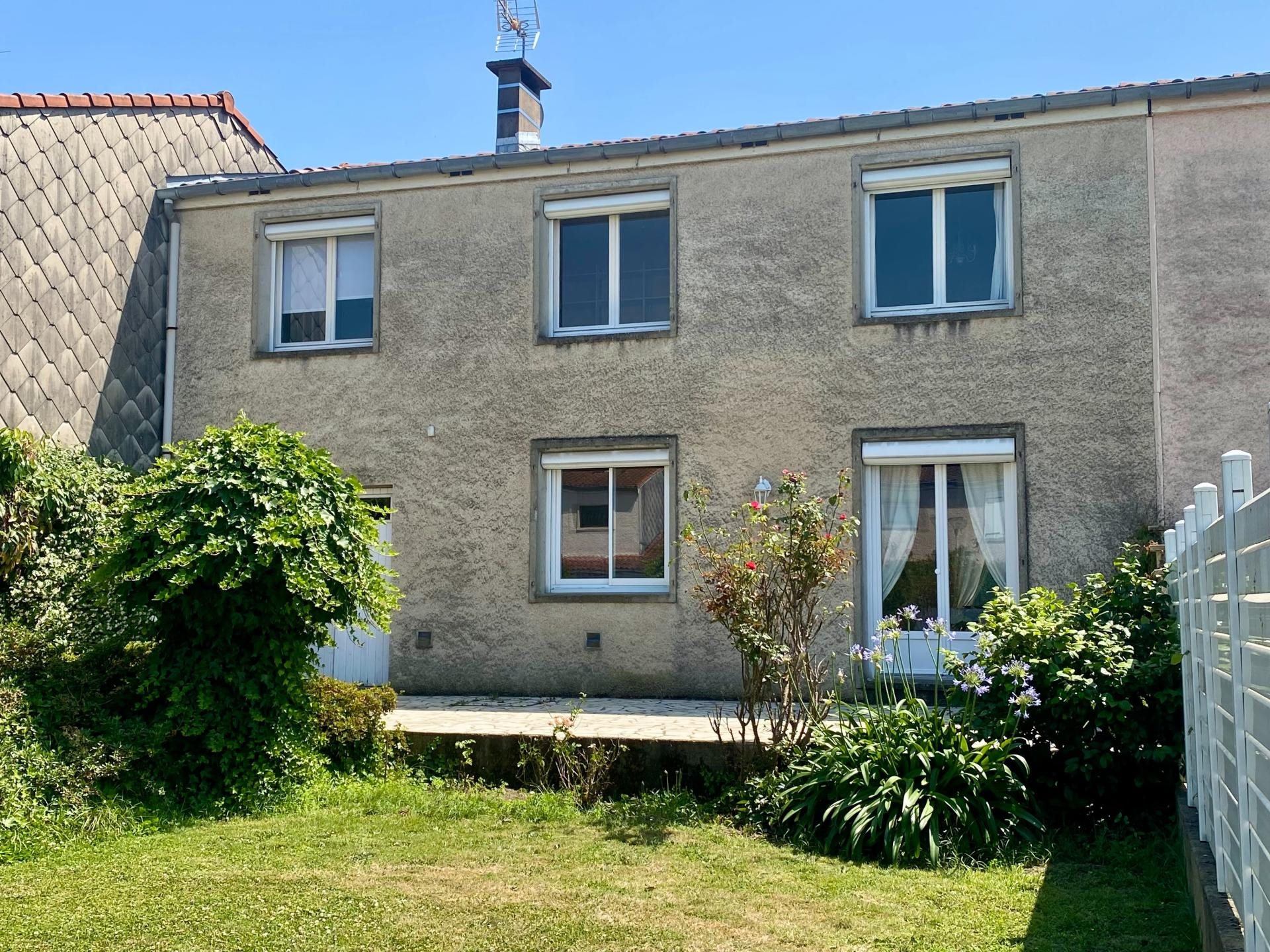 Maison à vendre, 114m², Aussillon