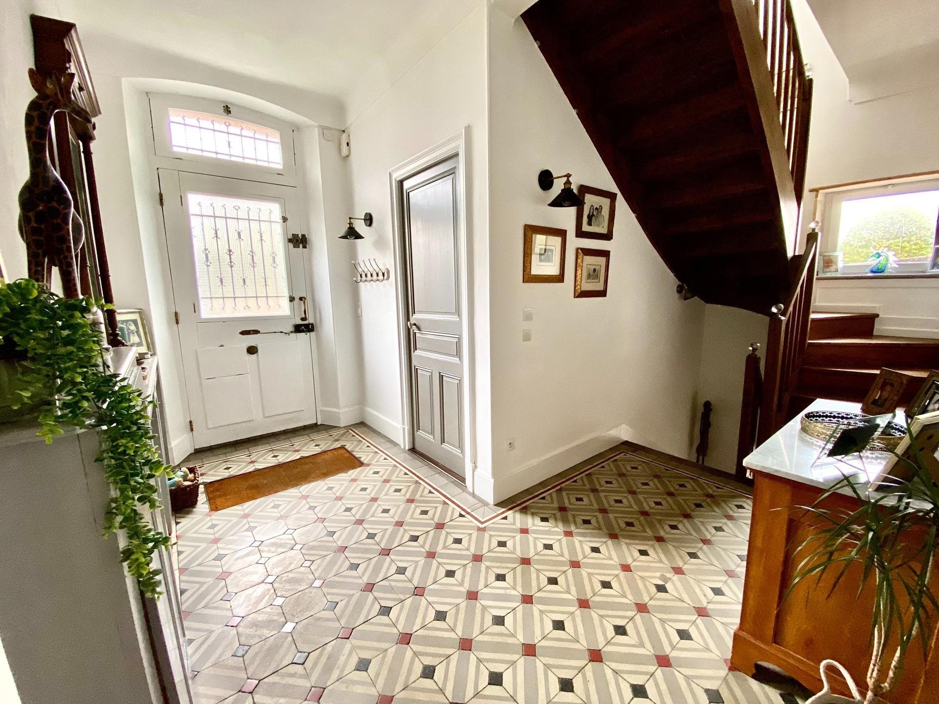 Maison à vendre, 184m², Saint-Amans-Valtoret