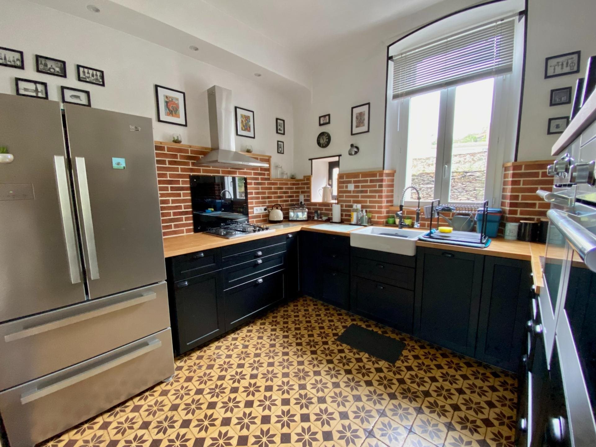 Maison à vendre, 184m², Saint-Amans-Valtoret