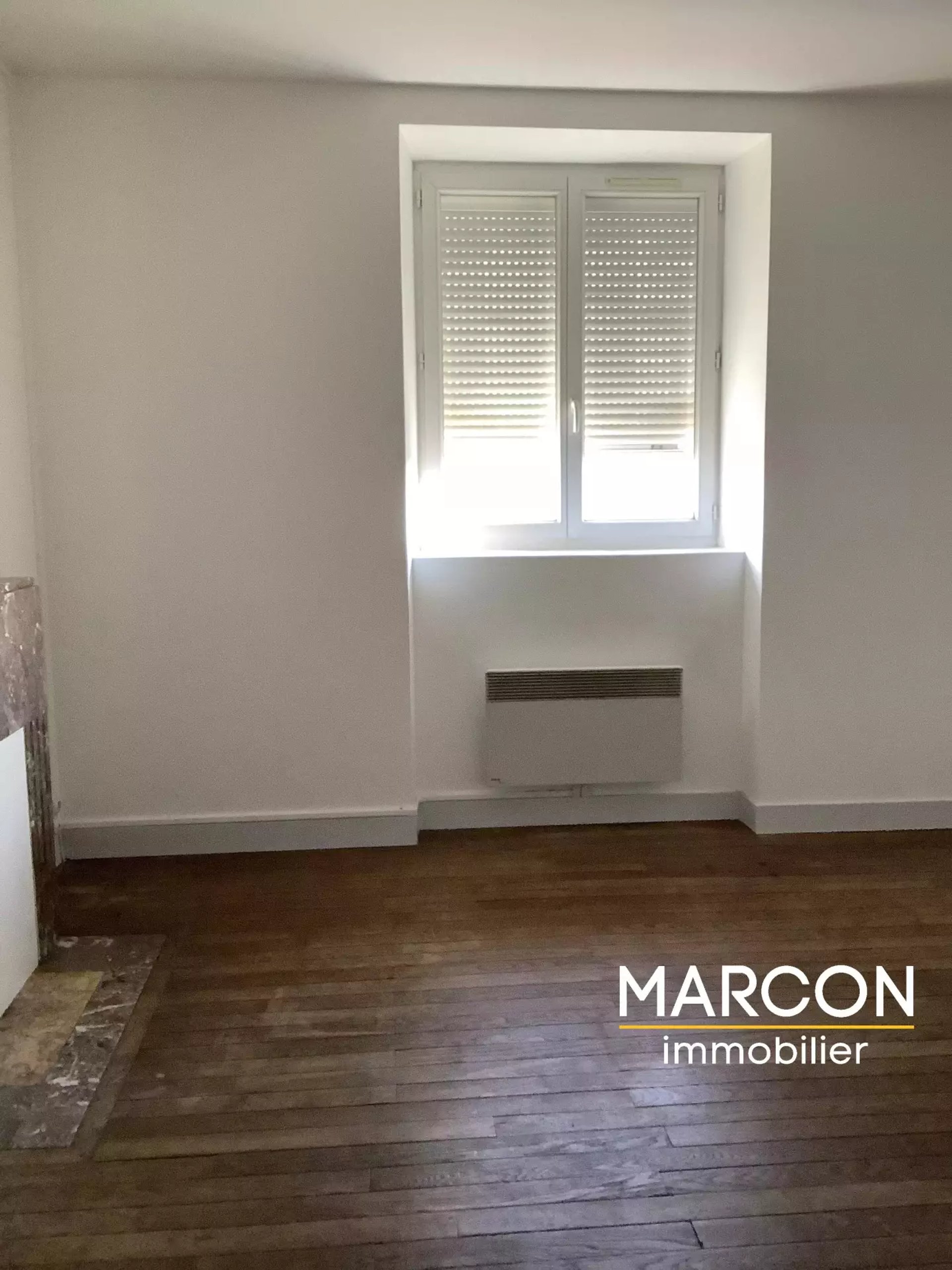 Appartement à louer, 55m², Auzances