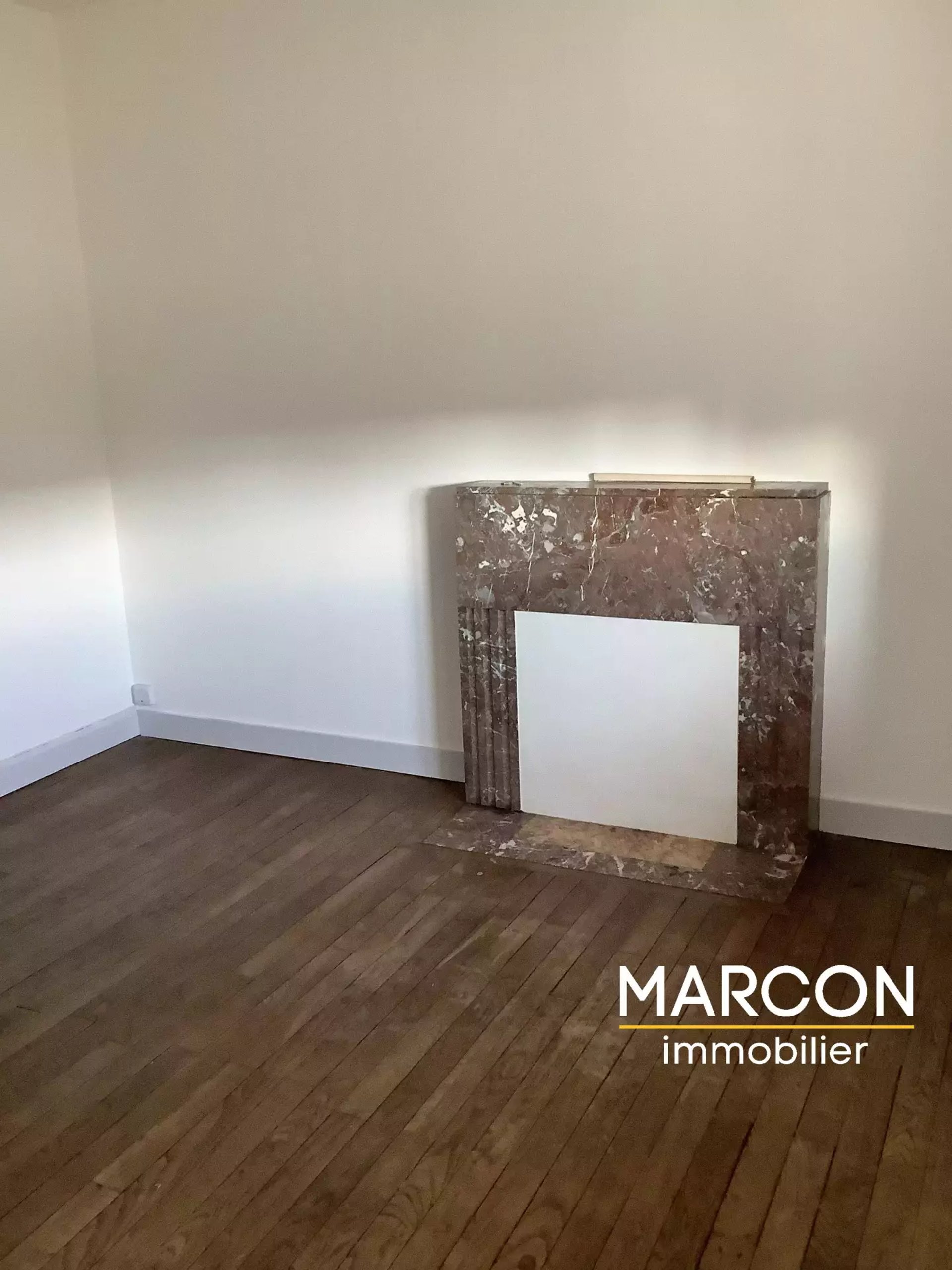 Appartement à louer, 55m², Auzances