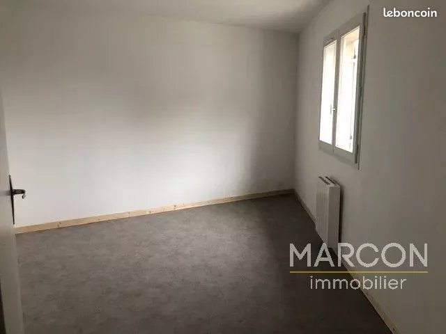 Appartement à louer, 33m², Dun-le-Palestel