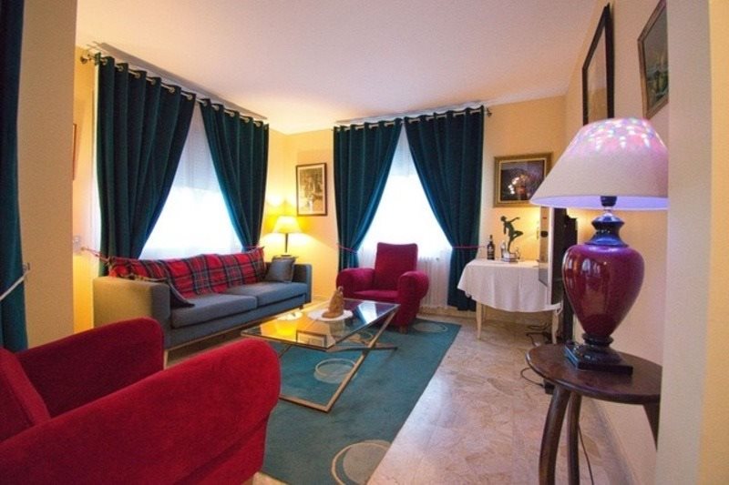 Maison à vendre, 248m², Sainte-Livrade-sur-Lot