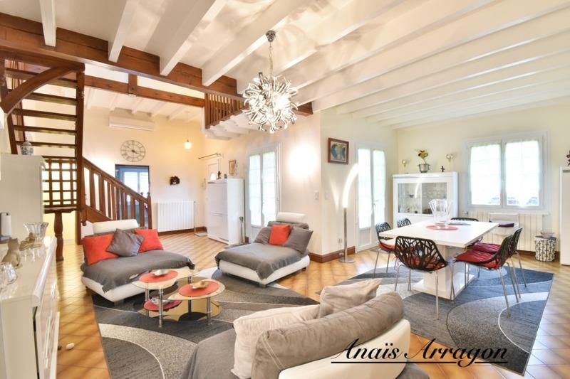Maison à vendre, 310m², Sainte-Livrade-sur-Lot