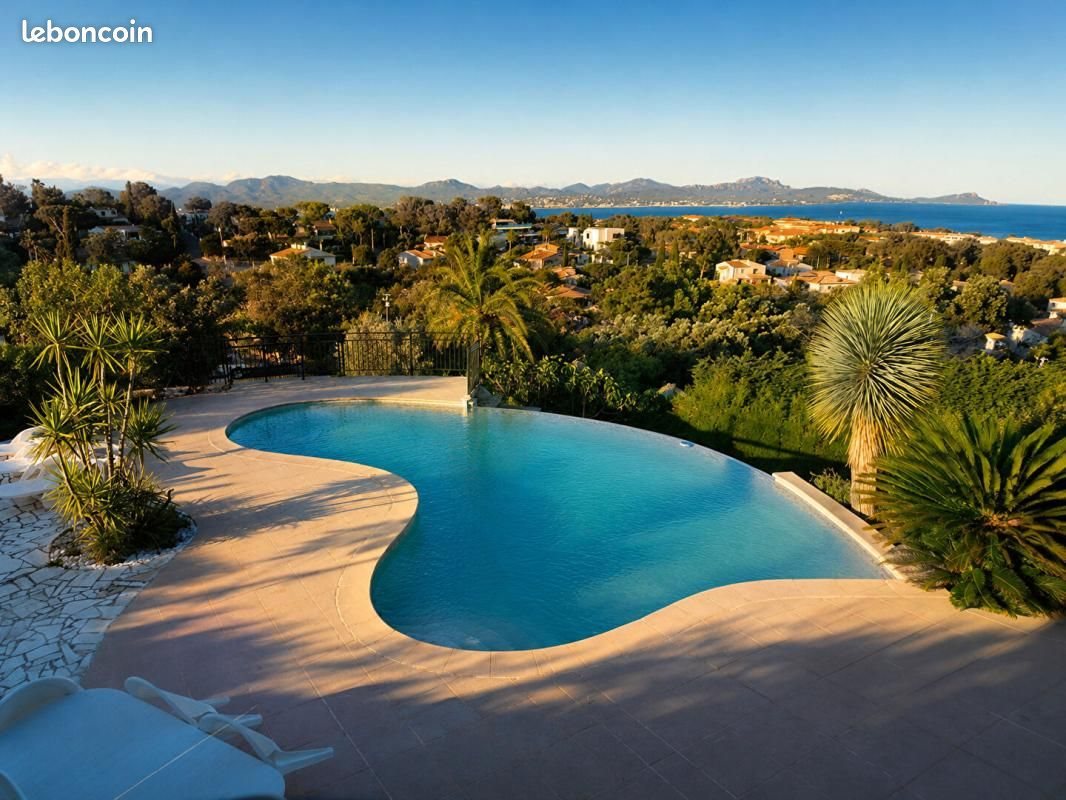Maison à vendre, 240m², Fréjus