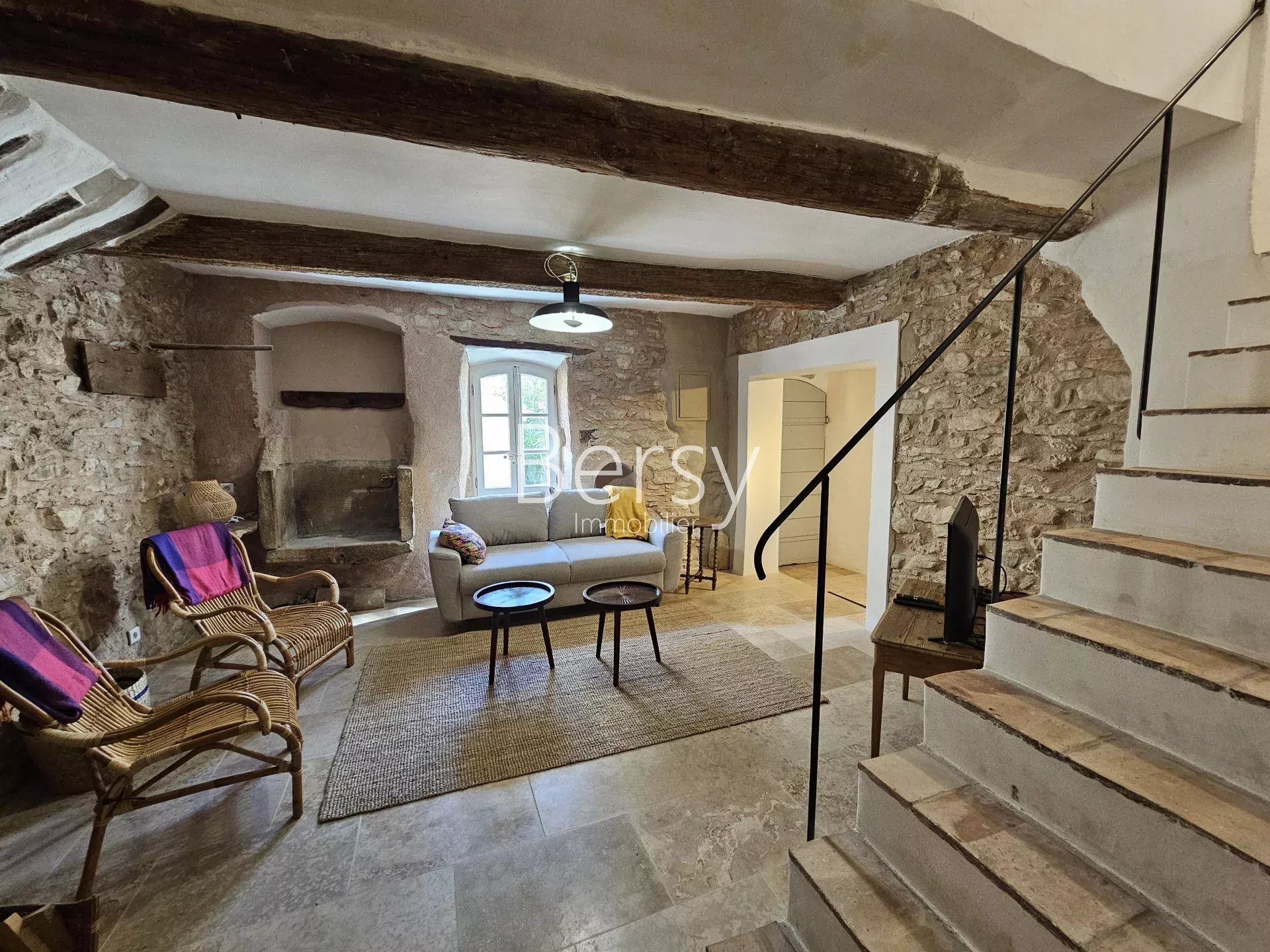 Maison à louer, 156m², Blauvac