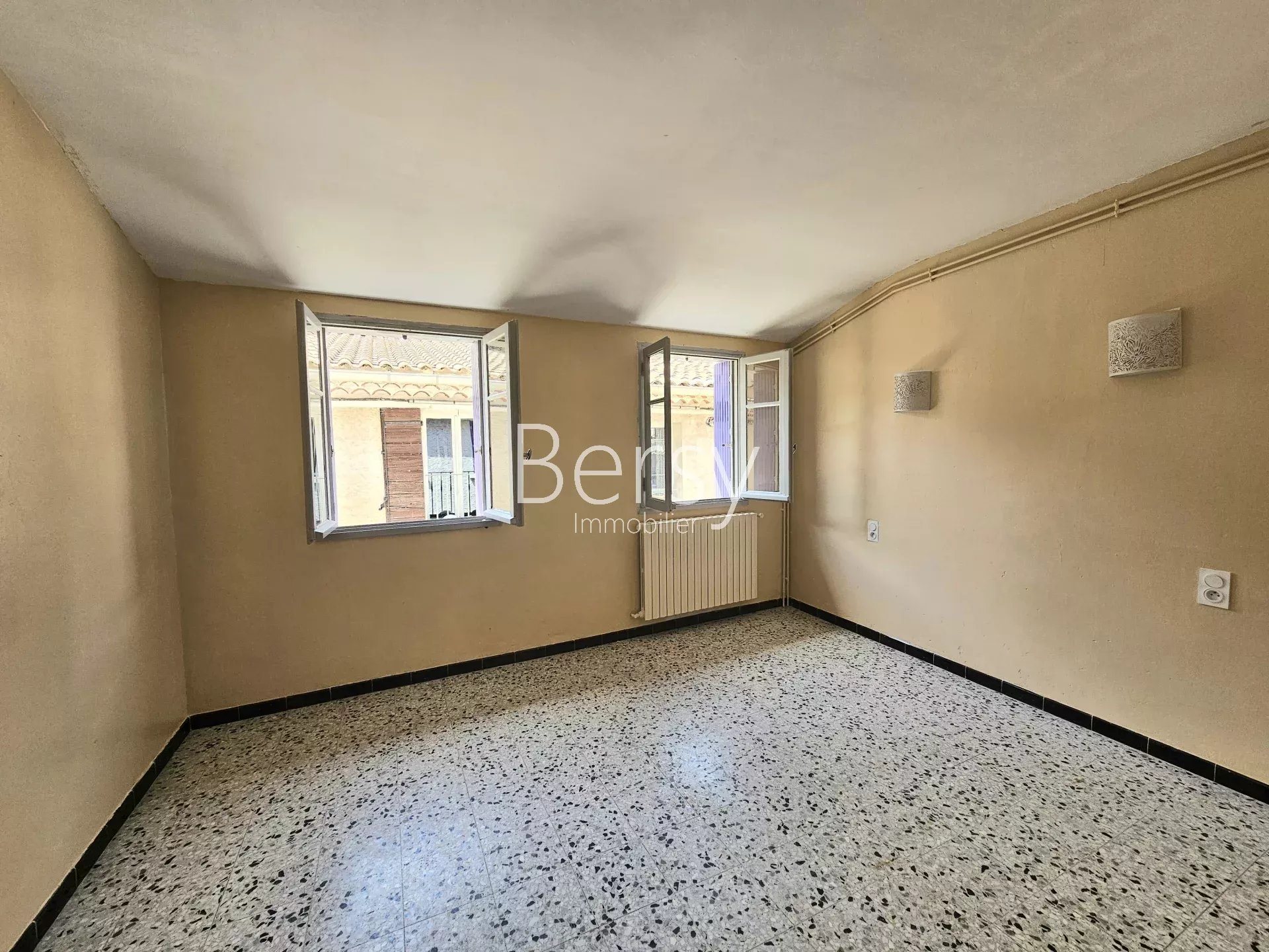 Appartement à louer, 52m², Caromb