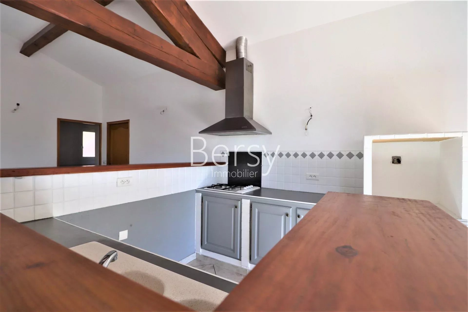 Maison à louer, 90m², Mormoiron