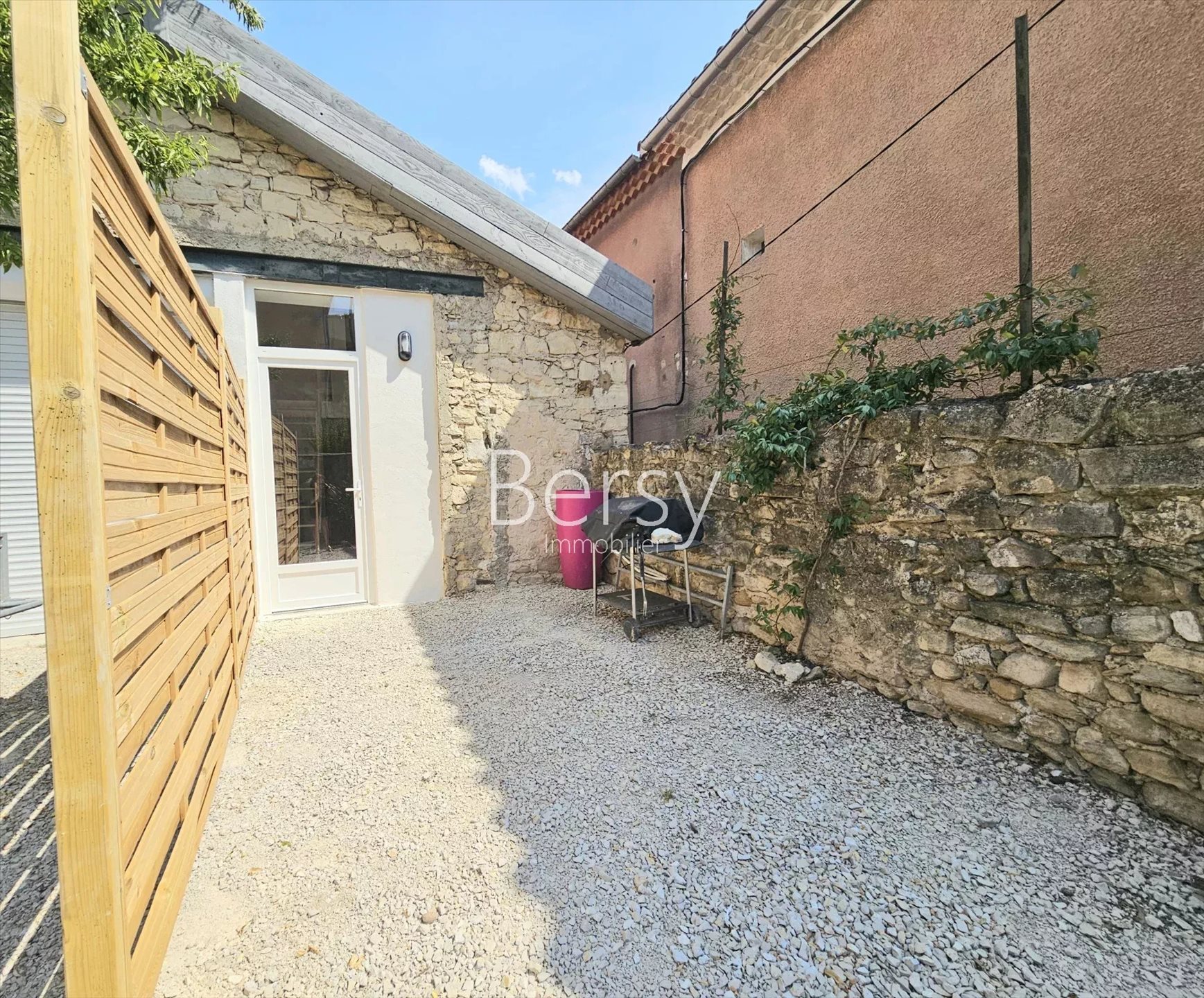 Appartement à louer, 16m², Caromb