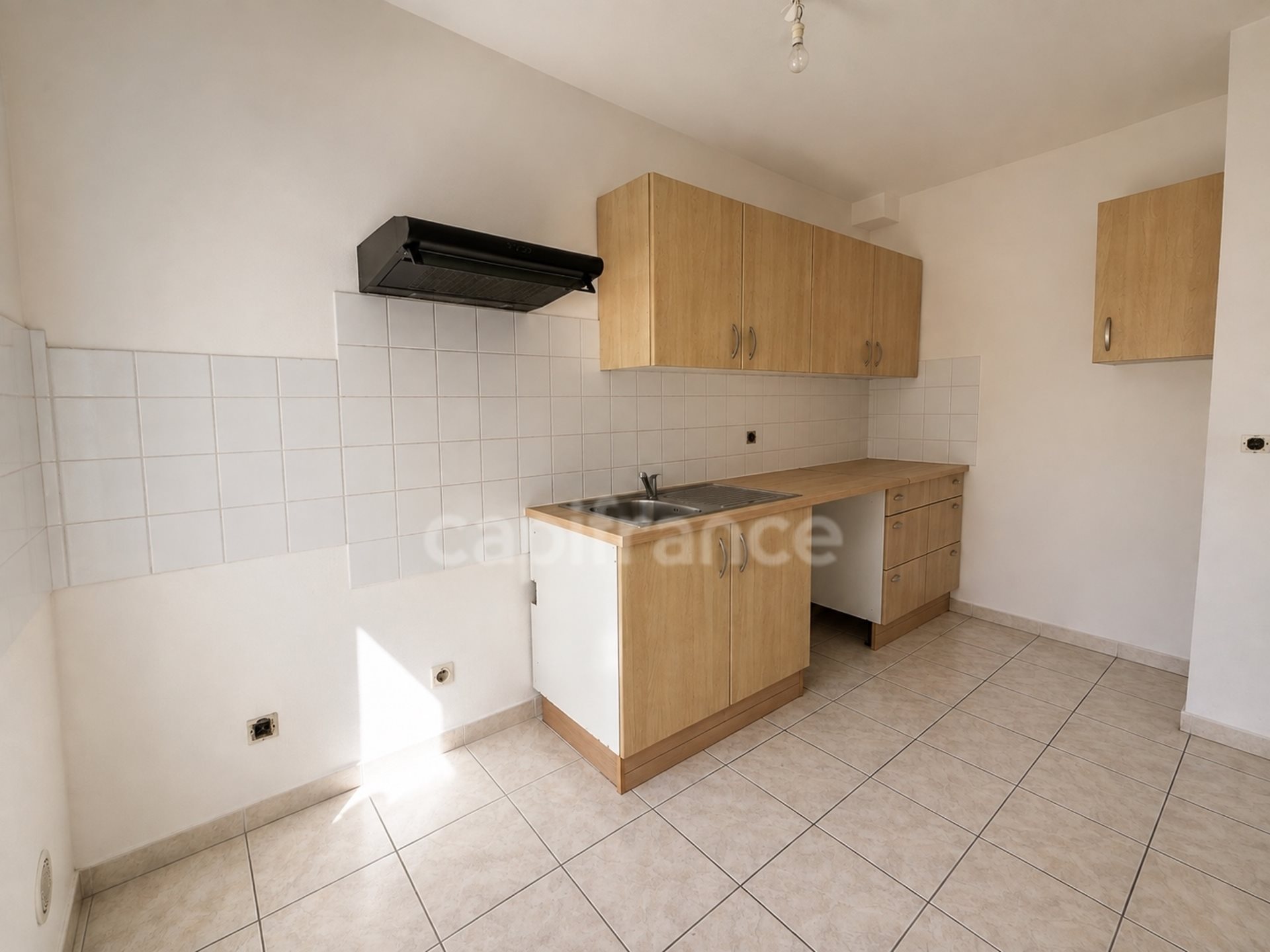 Maison à vendre, 74m², Puyvert