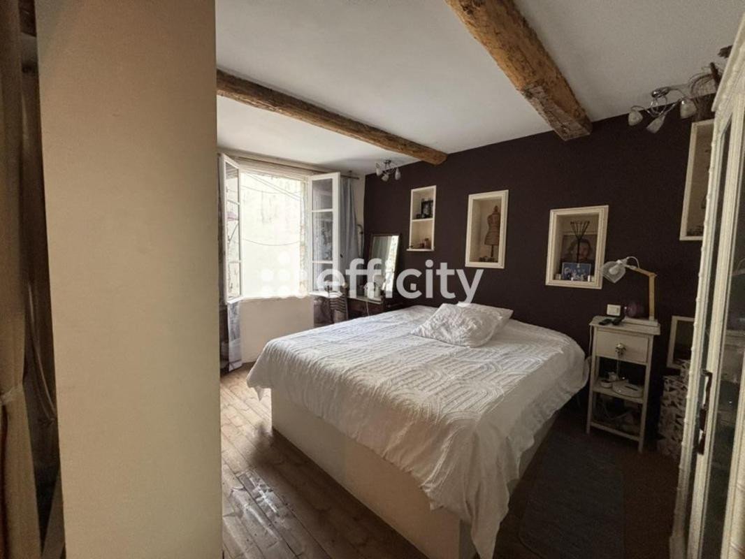 Maison à vendre, 110m², Saint-Geniès-de-Fontedit