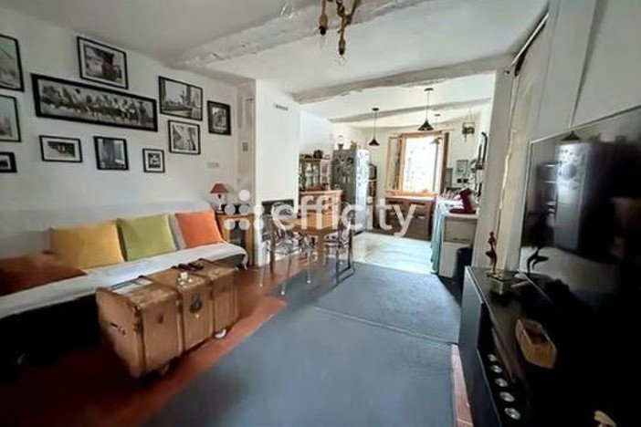 Maison à vendre, 110m², Saint-Geniès-de-Fontedit