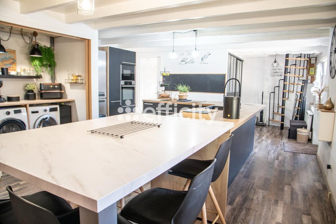 Maison à vendre, 138m², Sermoyer
