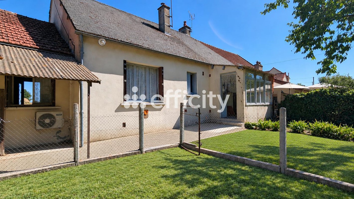 Maison à vendre, 4m², Saint-Léger-sur-Vouzance