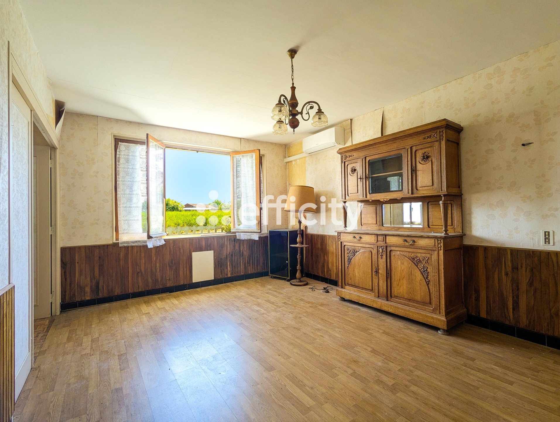 Maison à vendre, 4m², Saint-Léger-sur-Vouzance