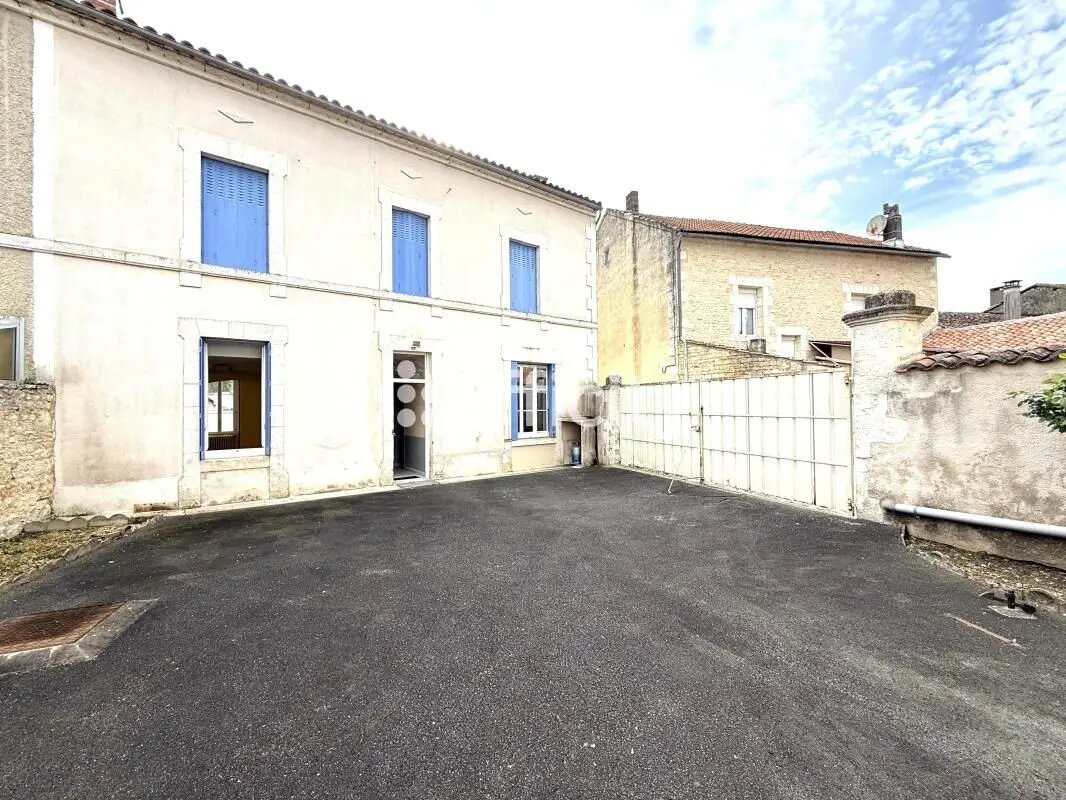 Maison à vendre, 160m², Aunac