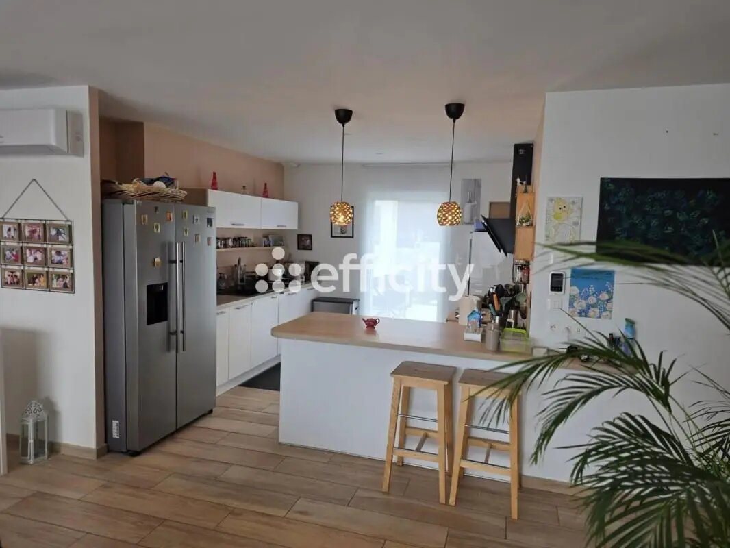 Maison à vendre, 205m², Saint-Germain-de-Lusignan