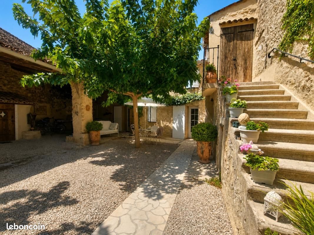 Maison à vendre, 160m², Saint-Martin-de-la-Brasque