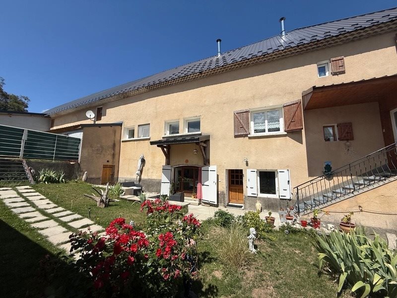 Maison à vendre, 350m², La Cluse