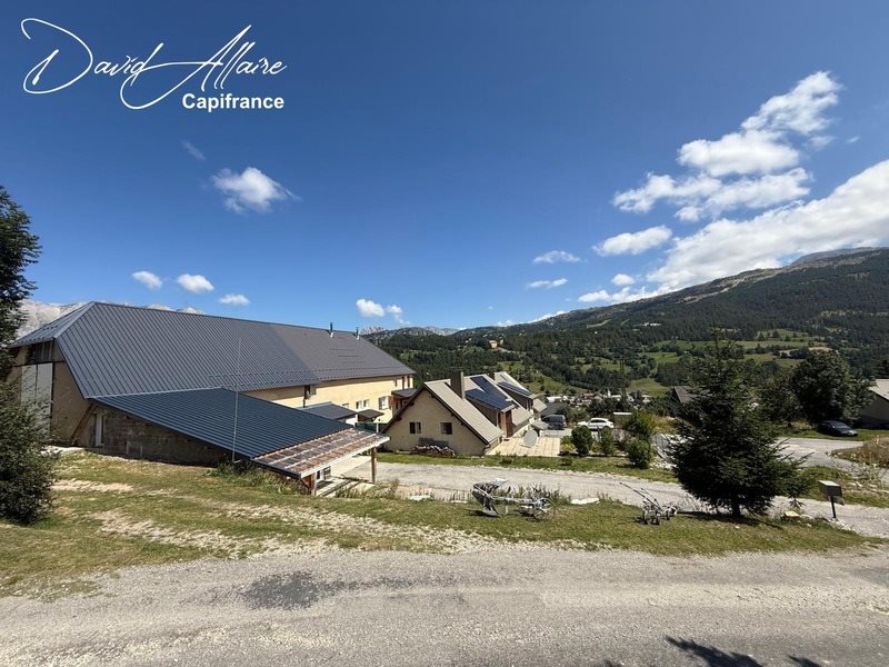 Maison à vendre, 350m², La Cluse